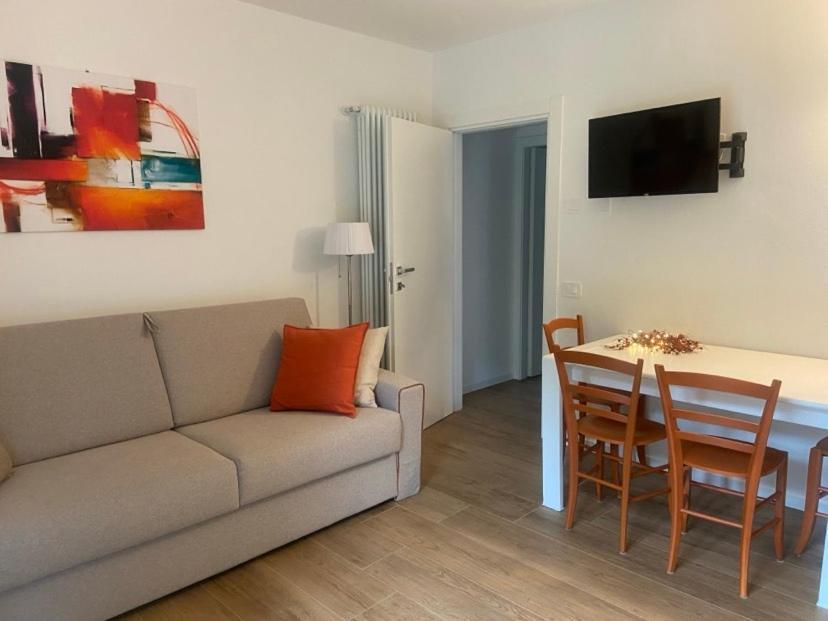 Casa Vacanze La Brenta Chiavenna Værelse billede
